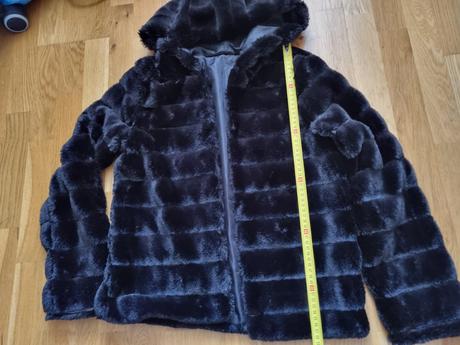 Bunda kozusinkova, s