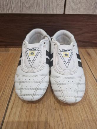 Obuv kwon chosun taekwondo, 29