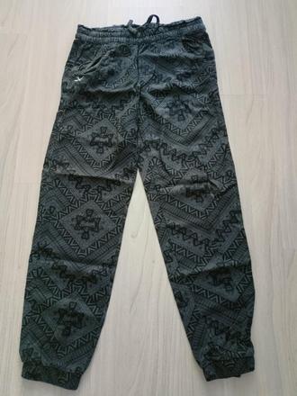 Pohodlné nohavice, 140