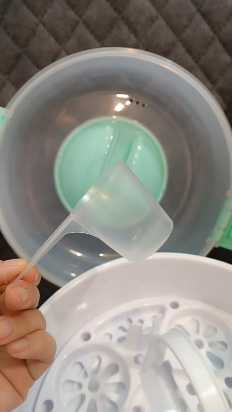 Sterilizator na fľaše a cumlíky truelife, 