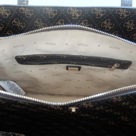 Kabelka guess, guess