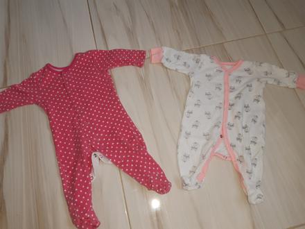 2x detský overal na spanie, 62