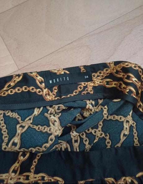 Krasna plisova sukna, mohito,34