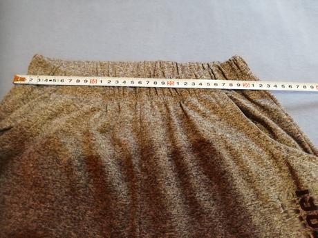 Tepláky tiktok, 158