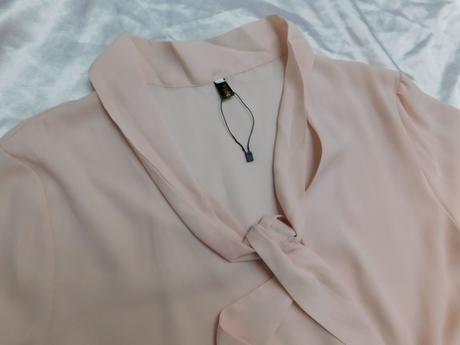 Pekna elegantna bluzka, 42