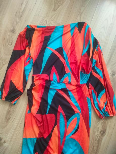 Dámske spoločenské šaty, l