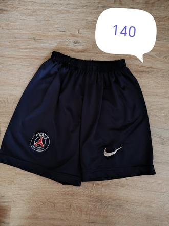 Šortky, 140