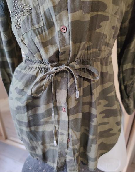 Krásna maskáčová košela s, s