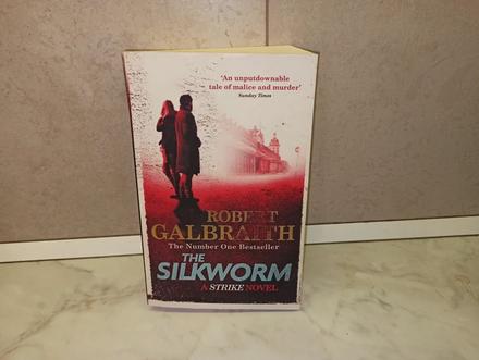 Robert galbraith - the silkworm s26, 