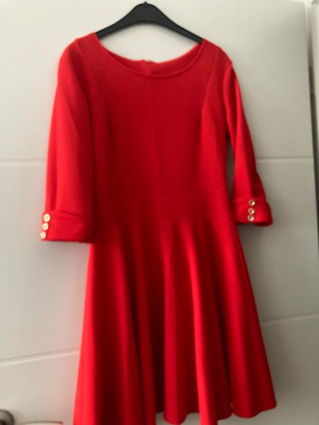 Červené šaty - dievčenské, dámske, s