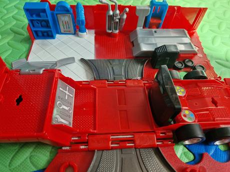 26de_mc queen truk rozkladaci, 