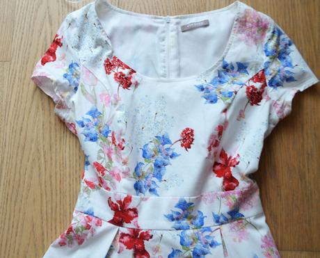 Kvietkované biele šaty orsay v 32, orsay,32