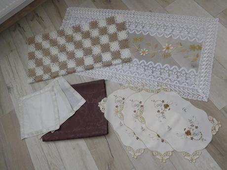 Obrusy krémovo hnedasté, 