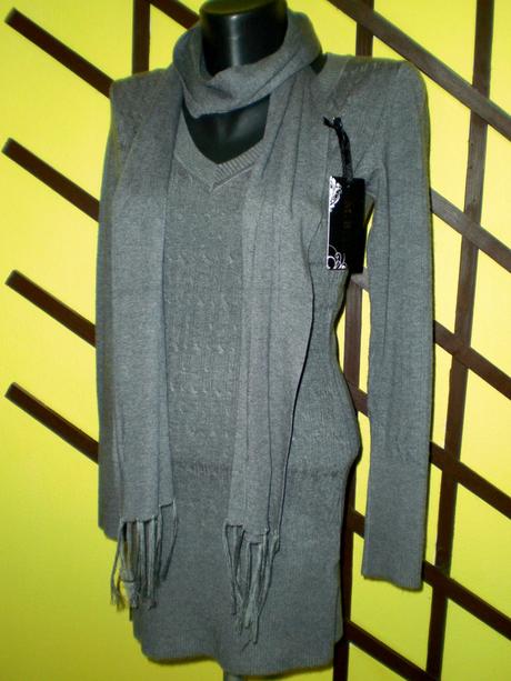 Dámsky svetrík red queen fashion., m / s / xs