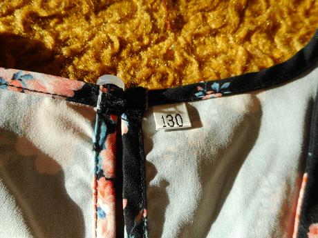 Dievčenské šaty s kvetinkami, 134