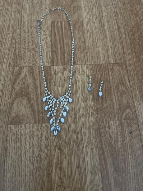 Náhrdelník + naušnice, 