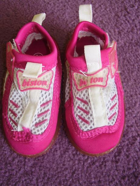 Topánočky do vody, 20