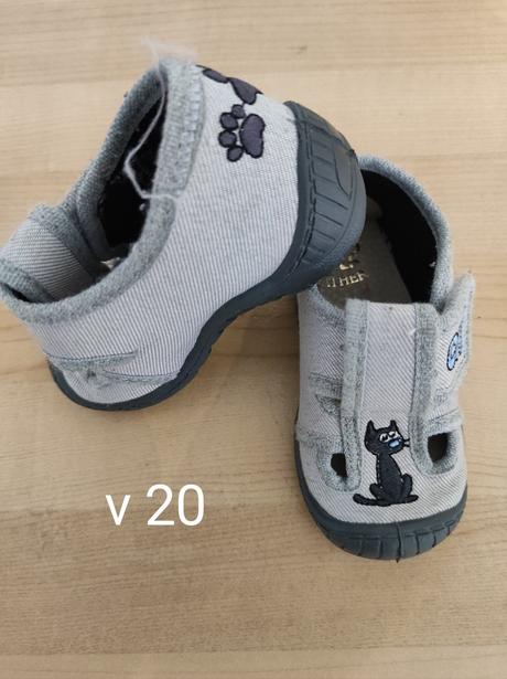 Sandálky, 20