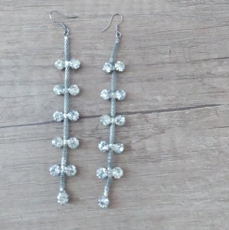 Dlhé visiace náušnice, 