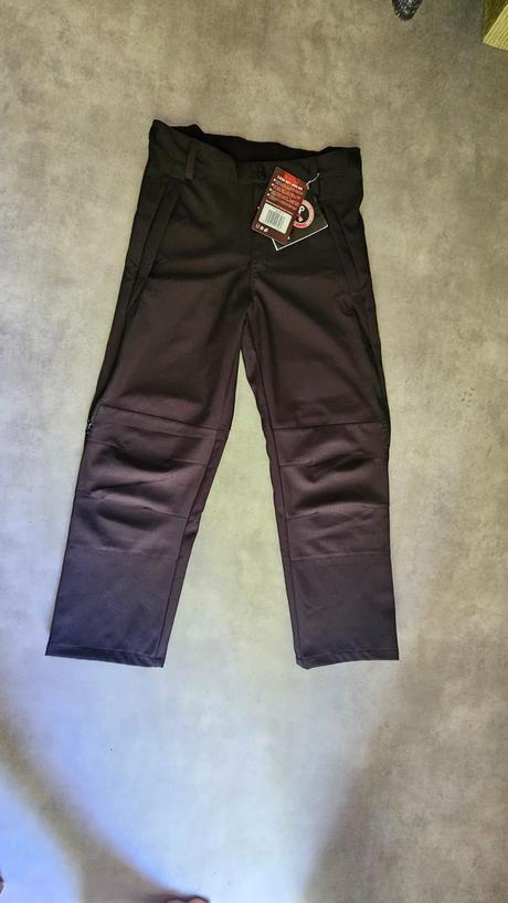 Softshellové nohavice široké, s