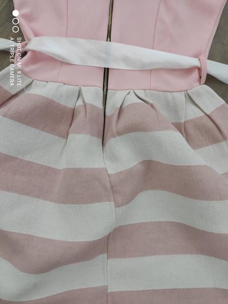 Ruzovo-biele saty, s