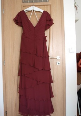 Spolocenske saty, 48