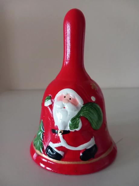 Starší vianočný zvonček, maľovaná keramika 12,5x8,