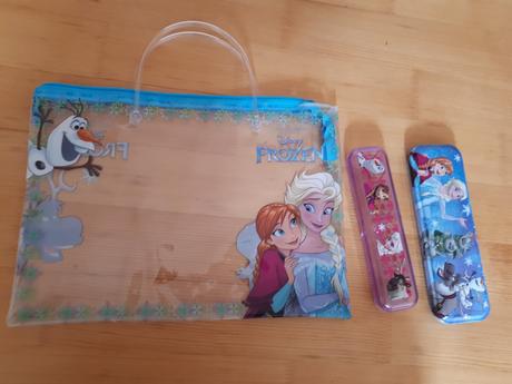 Frozen kabelka, peračník, krabičky, 