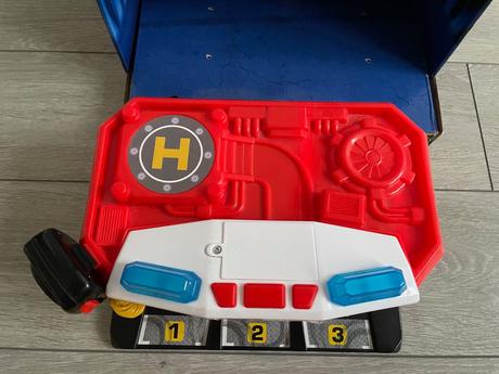 Hti teamsterz sos stanica + 2 autá svetlo a zvuk,