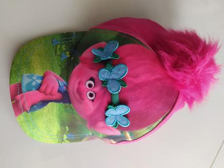 Šiltovka trolls, 128