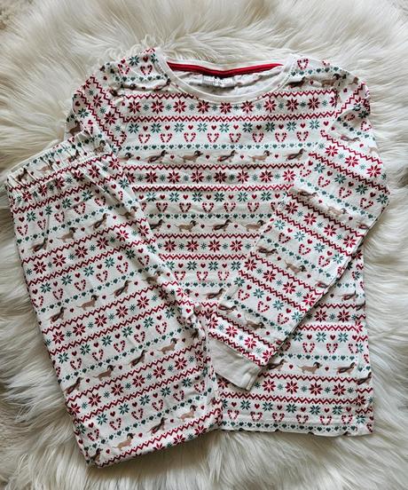 Nenosené pyžamko, 134 / 140