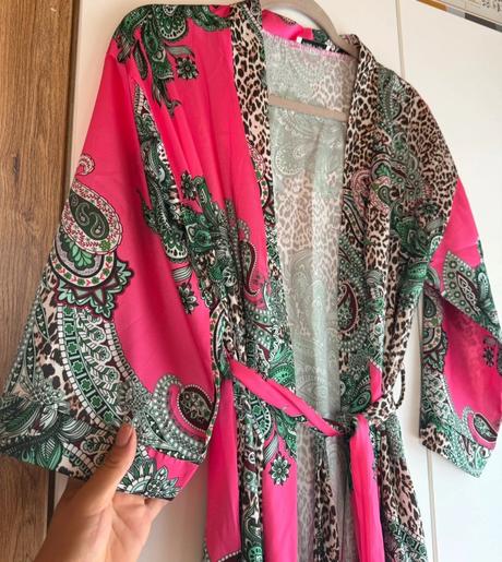 Satenove kimono, m