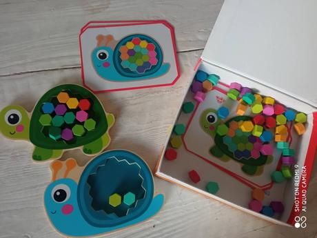 Drevena mozaika korytnačka a slimák, 