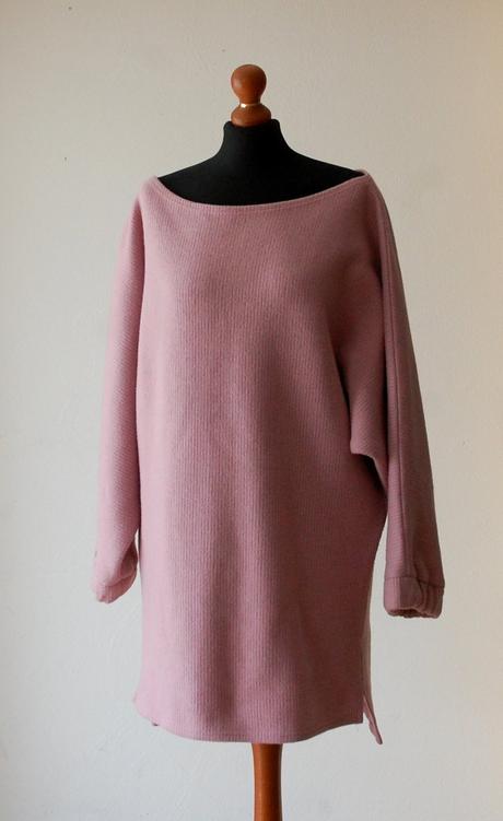 Štýlové pletené svetrové šaty na jedno rameno, m