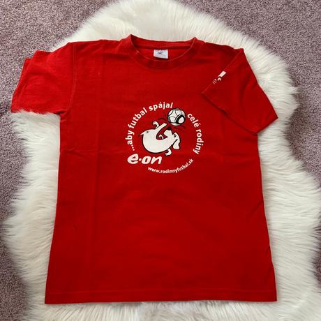 Červené tričko e-on, 140