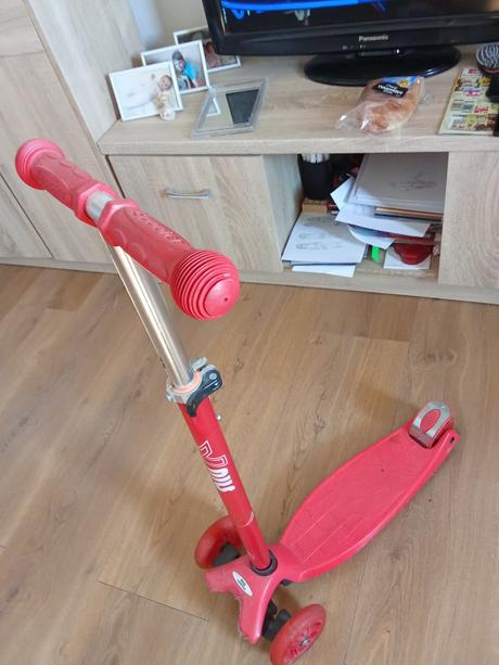 Detská kolobežka, nils