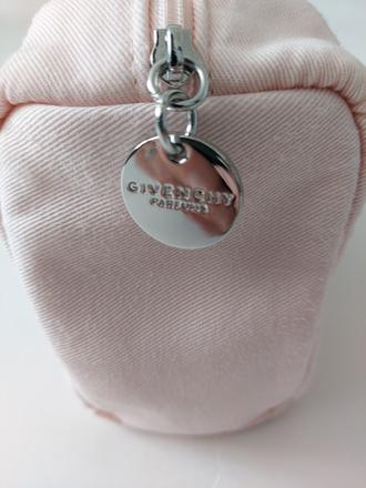 Kozmetická taštička givenchy, 