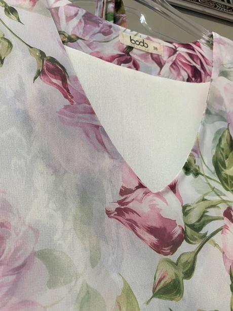 Šifonove vzdušné kvetované šaty, 38