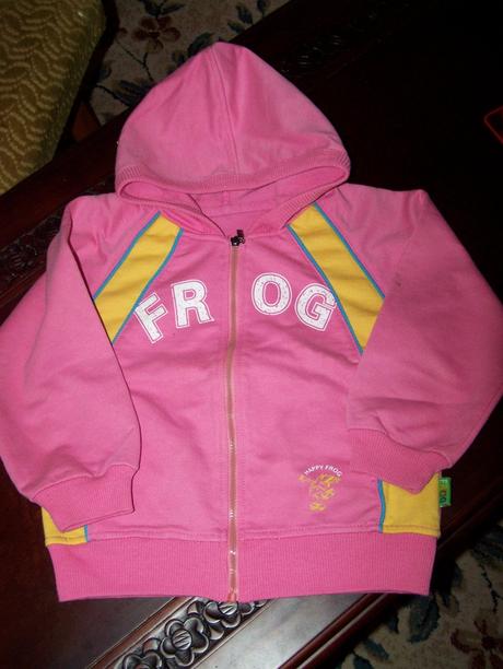 Nosená no stále pekná, frog,104