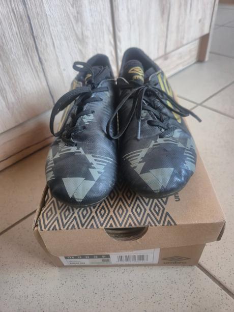 Kopačky umbro, 32
