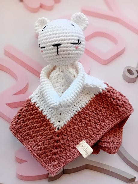 Háčkovaný mojkáčik belle,