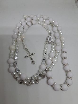 Ruženec s menom a dátumom e229,