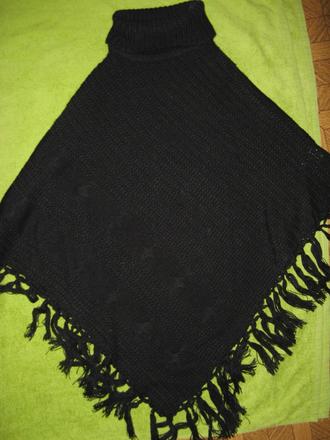 1x oblecene ponco-chantall, s