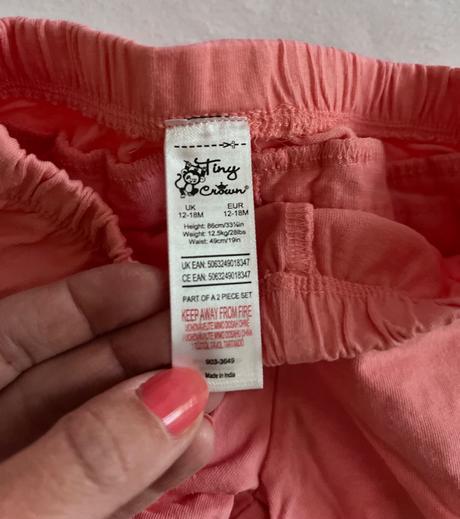 Tieto kratasky urobia paradu s volanikom vzadu, f&f,80