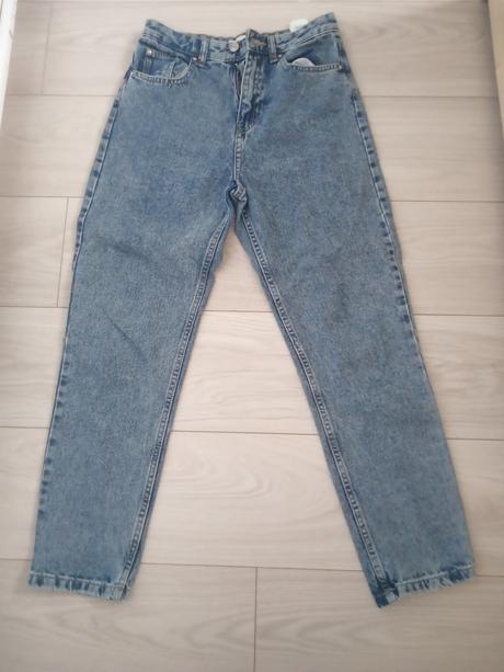 Balík oblečenia, s