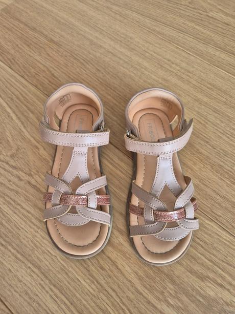 Predám sandalky, 30