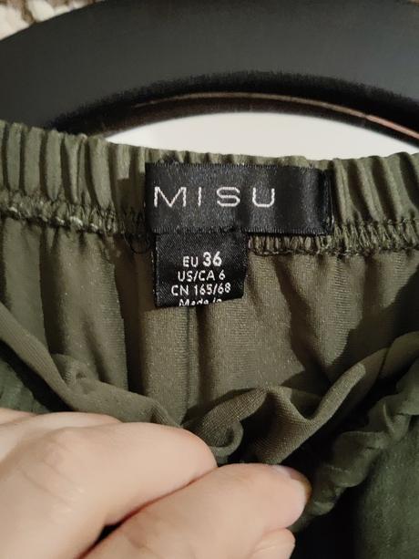 Sukňa a čipkou, amisu,s