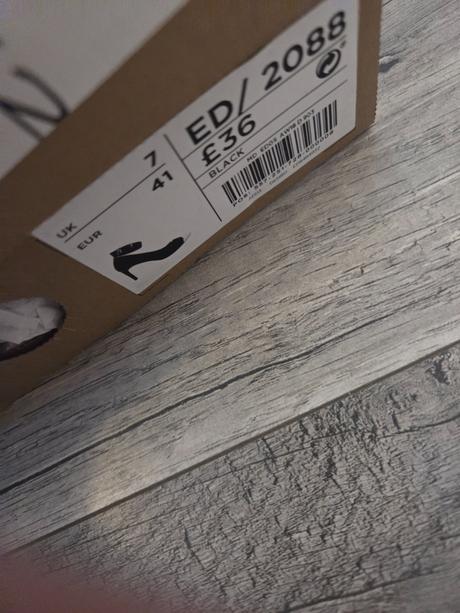 Lodičky s bielou špičkou, next,41