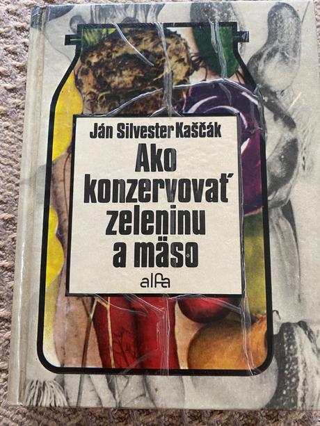 Stará retro kniha ako konzervovať zeleninu a mäso,