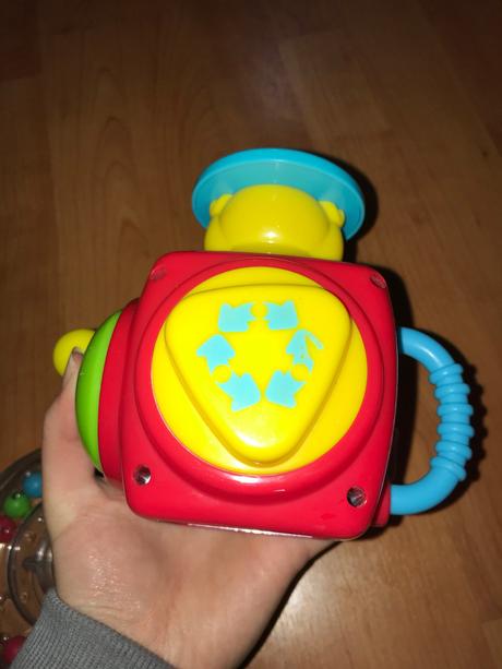 Hračky pre bábo - hrkálky, kocka, žabka,